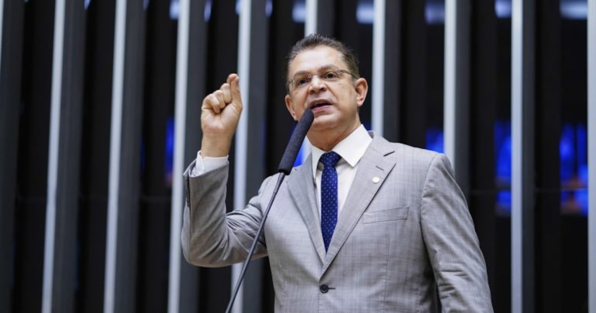 lider-do-pl-discorda-de-criacao-de-lei-que-reduz-pena-de-condenados-do-8-de-janeiro