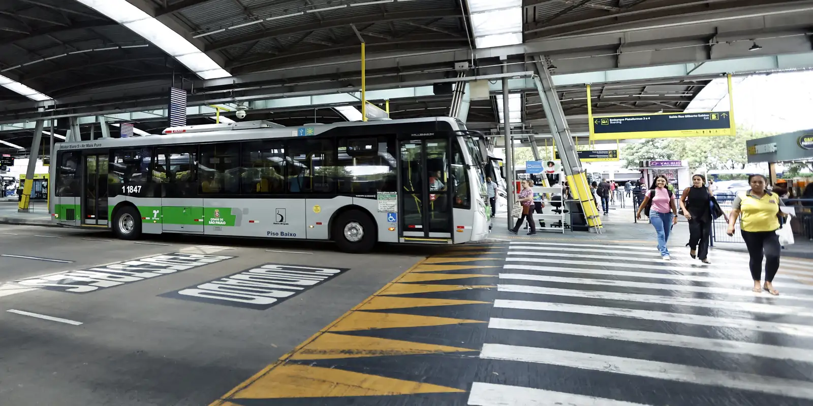 servidor-publico-e-acusado-de-ser-um-dos-depredadores-de-onibus-em-sp