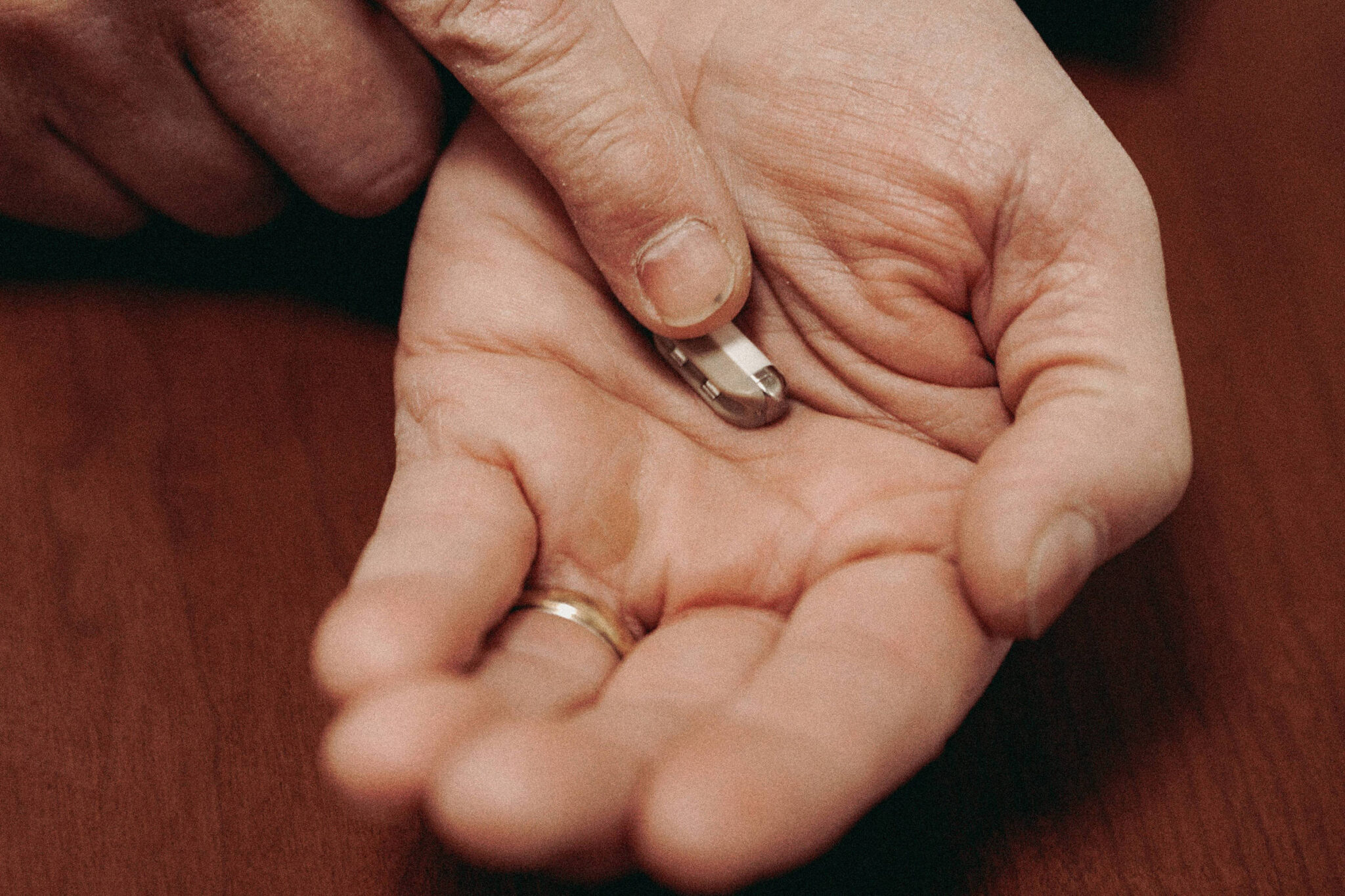 novo-implante-oferece-esperanca-para-aliviar-a-artrite-reumatoide