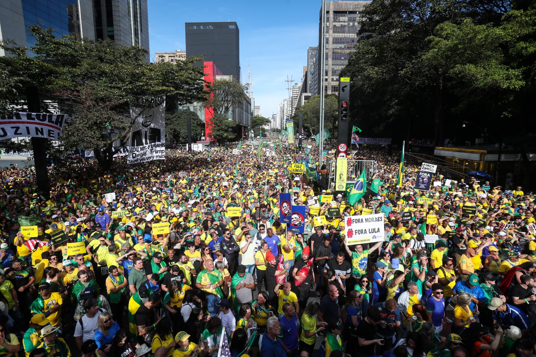 sem-bolsonaro,-aliados-do-ex-presidente-reunem-37,6-mil-na-avenida-paulista,-aponta-monitor-da-usp