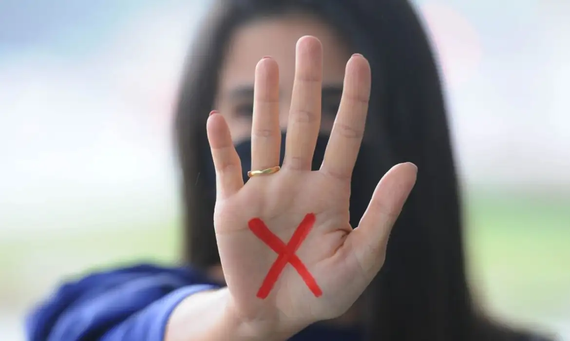 medidas-protetivas-contra-violencia-domestica-crescem-15%-no-brasil-em-2024