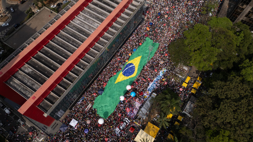 as-desculpas-de-quem-votou-pela-pec-da-imunidade-e-as-manifestacoes-de-esquerda