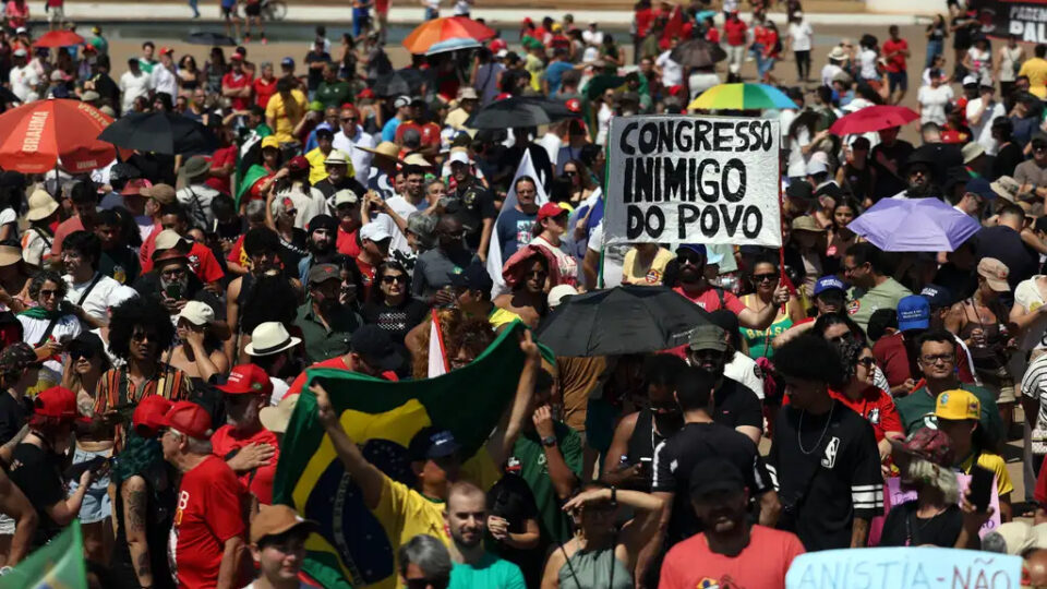 esquerda-sem-povo:-dinheiro-de-fora-sustenta-a-farsa-da-militancia-artistica