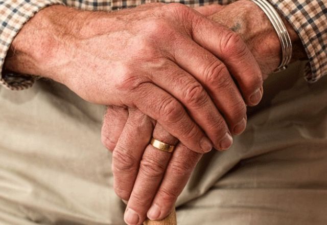 pesquisadores-brasileiros-desenvolvem-composto-quimico-com-potencial-contra-alzheimer