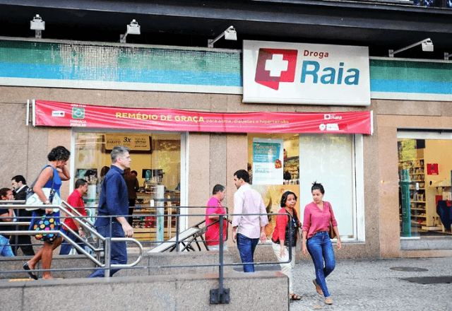 anvisa-proibe-raia-drogasil-de-vender-medicamentos-das-marcas-needs-e-bwell