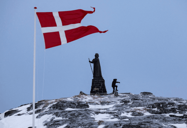 disputa-pela-groenlandia:-uniao-europeia-faz-reuniao-de-emergencia-apos-trump-anunciar-tarifas