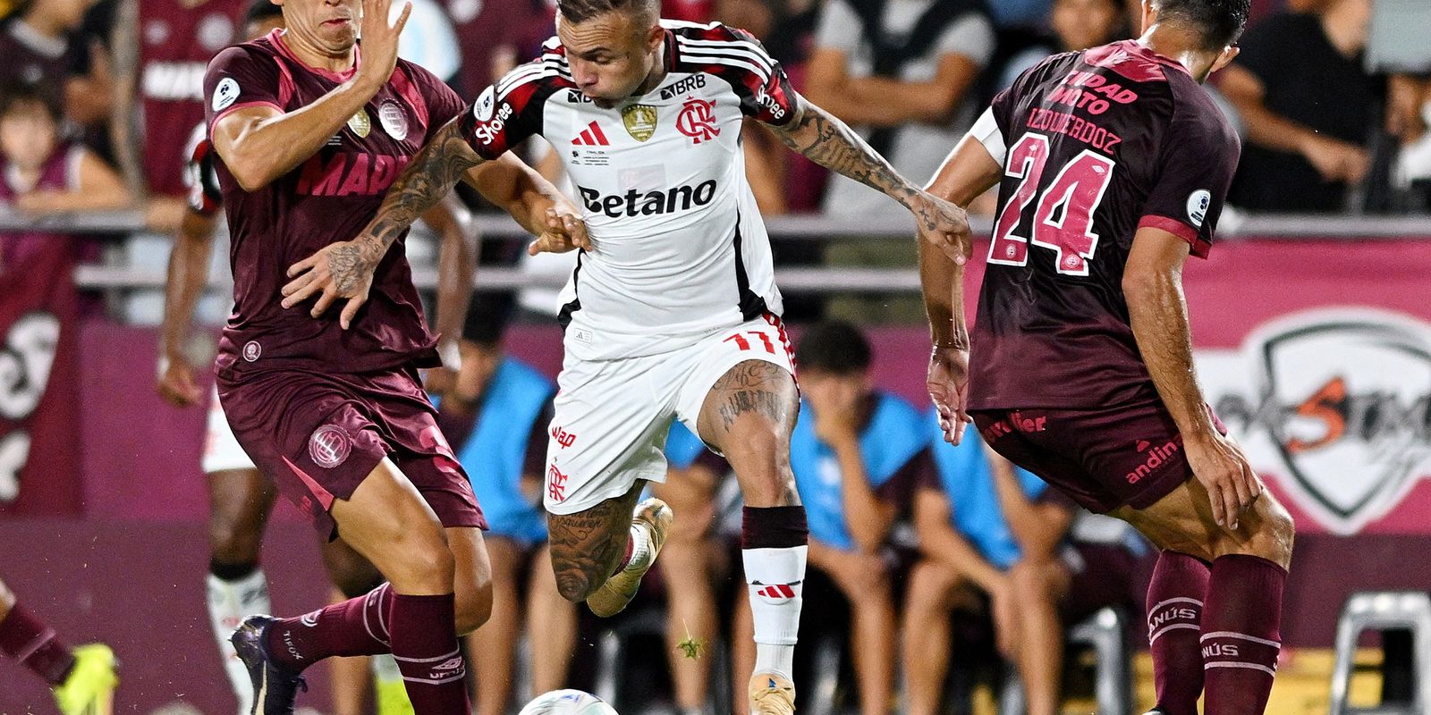 radio-nacional-transmite-decisao-da-recopa-entre-flamengo-e-lanus