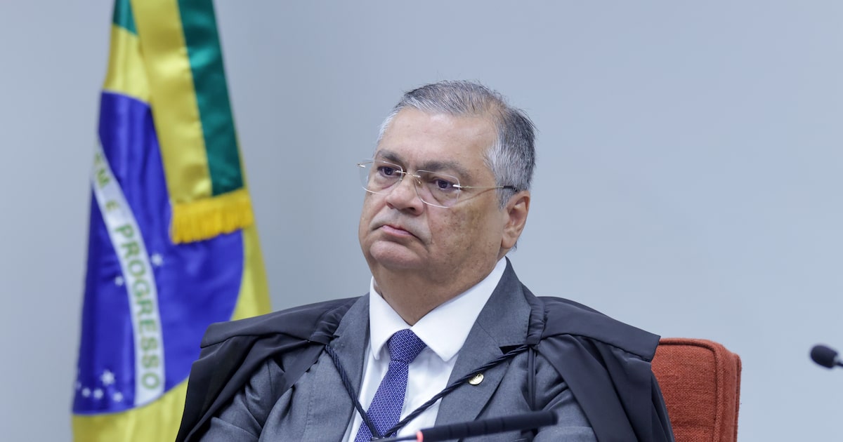 dino-proibe-saque-em-dinheiro-de-recursos-de-emendas-parlamentares
