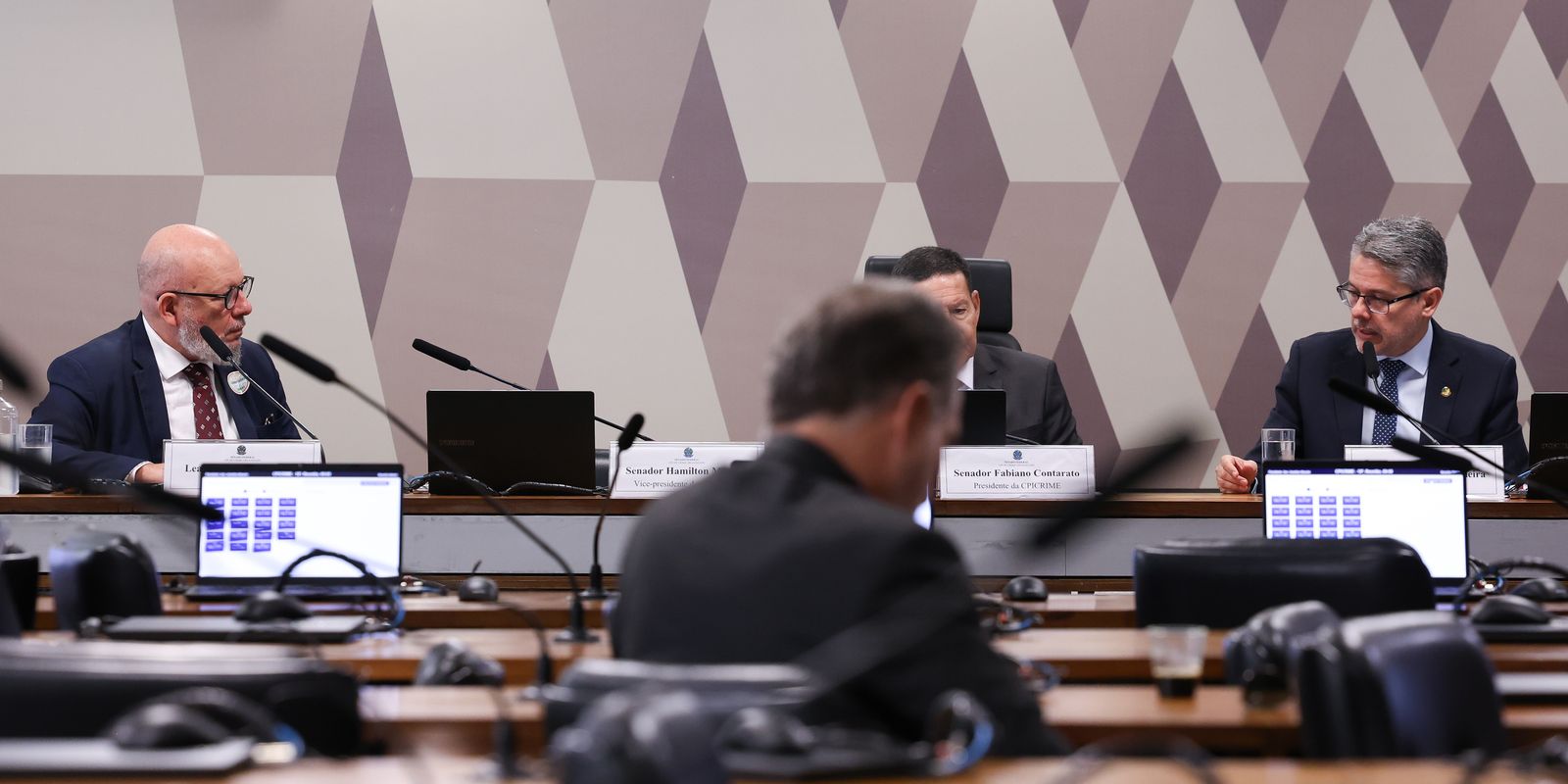 cpi-do-crime-organizado-convoca-ibaneis,-claudio-castro-e-campos-neto