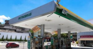 pt-vai-apresentar-projeto-para-criar-empresa-publica-de-distribuicao-de-combustiveis