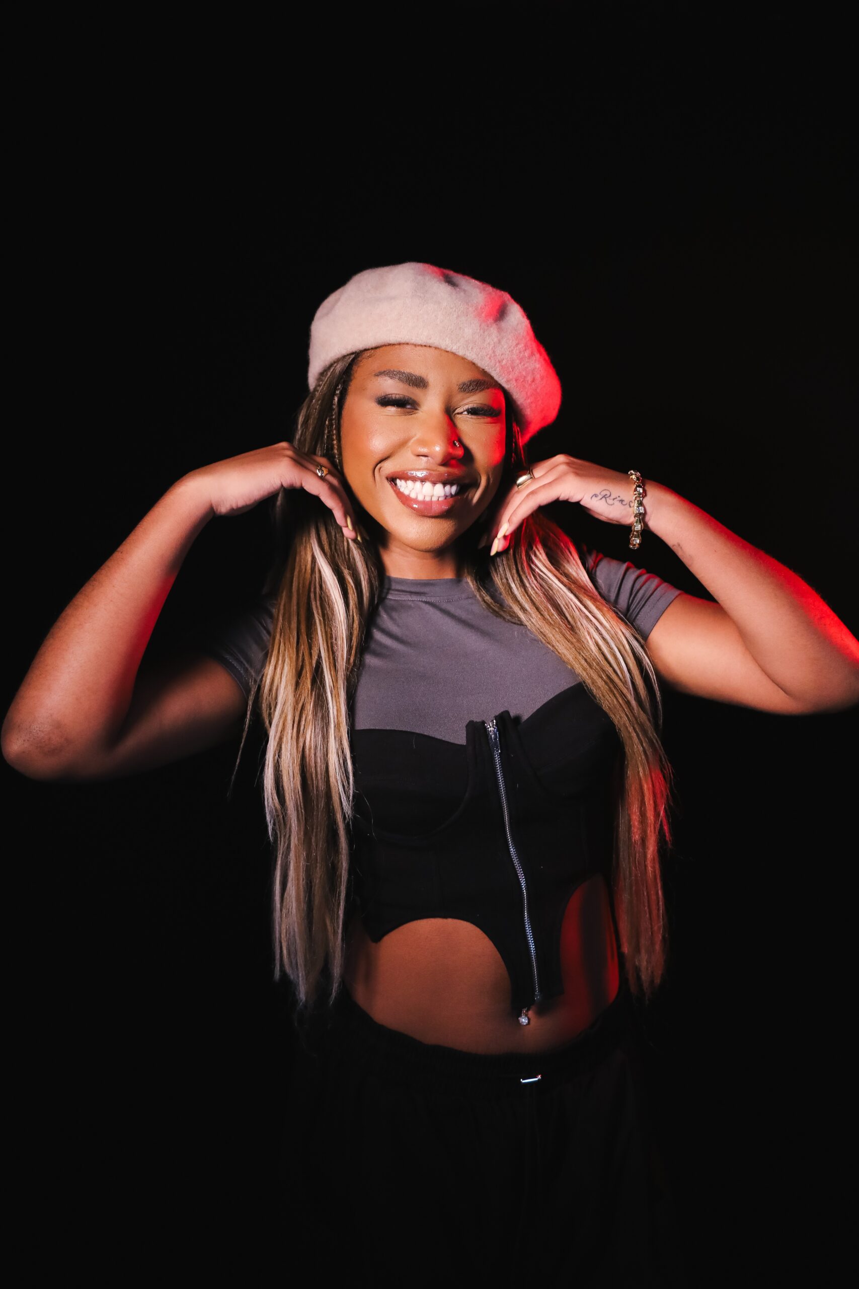 g1-ouviu-#330-–-ebony-brinca-sobre-amadurecimento-musical:-‘e-so-minha-moleira-fechando’