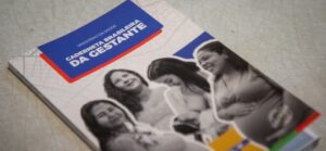 nova-caderneta-da-gestante-e-documento-sobre-saude-ou-manifesto-ideologico?