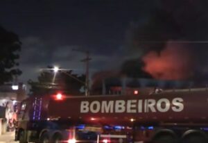 estruturas-desabam-em-incendio-de-guarulhos-(sp)
