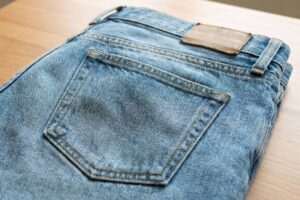 jeans-reto-classico-e-a-escolha-atemporal-para-quem-cansou-das-tendencias