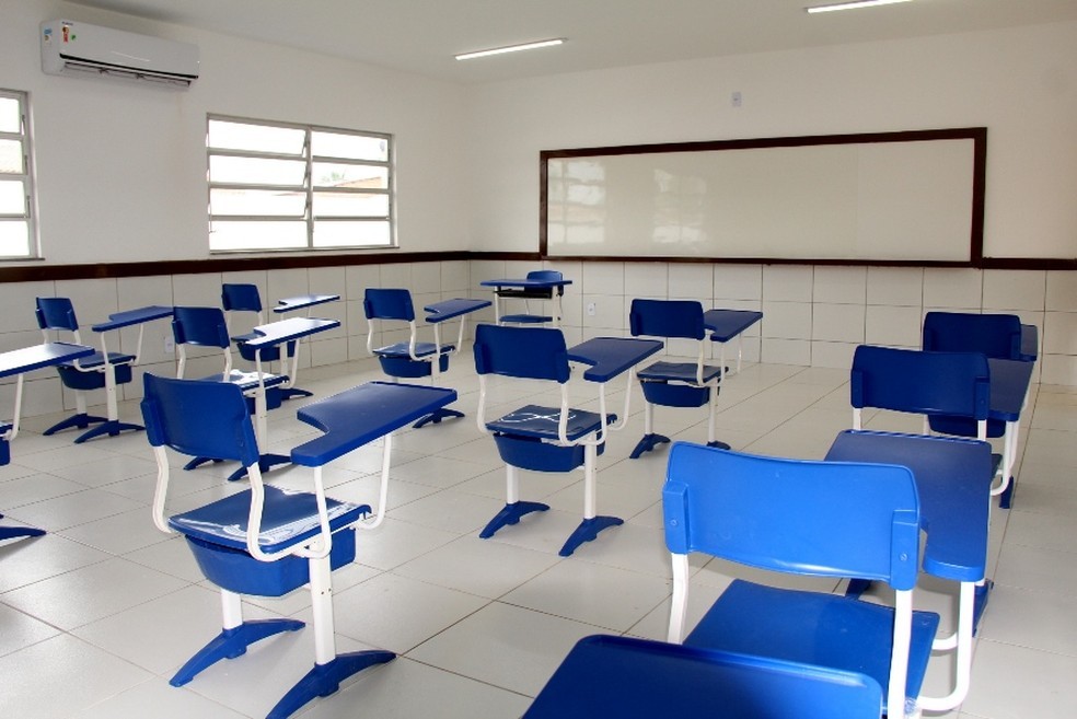 abandono-escolar-no-1o-ano-do-ensino-medio-cai-40%-de-2024-a-2025,-diz-censo