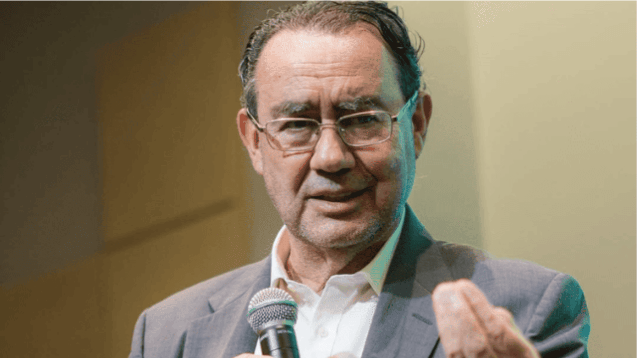 cury-promete-reduzir-divida-publica-para-3%-do-pib