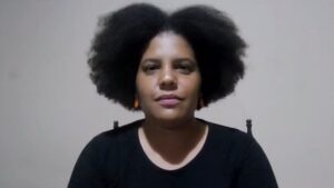 samara-martins-propoe-revogar-pagamento-da-divida-publica