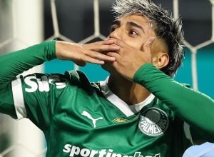 palmeiras-bate-o-gremio-e-cola-em-cruzeiro-e-flamengo-no-brasileirao