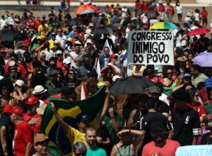 esquerda-sem-povo:-dinheiro-de-fora-sustenta-a-farsa-da-militancia-artistica