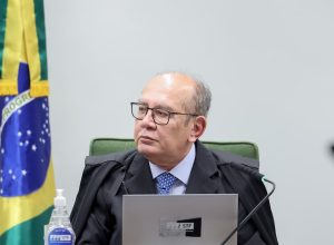 gilmar-mendes-diz-que-stf-esta-unido-na-defesa-de-democracia-e-que-espera-‘tempos-mais-pacificos’