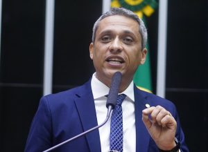 ccj-da-camara-aprova-barrar-processo-contra-gustavo-gayer-no-stf-por-crimes-contra-a-honra