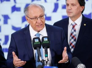 tarifaco:-alckmin-diz-que-brasil-pediu-aos-eua-para-suspender-tarifa-de-40%