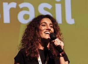 ebc:-antonia-pellegrino-recebe-premio-amigos-do-cinema-infantil