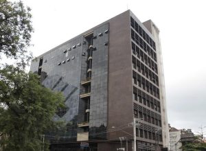 pf-faz-buscas-em-enderecos-de-suspeito-de-ameacar-‘massacre’-em-campus-da-unifesp-no-litoral-de-sp