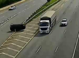 video:-carro-e-atingido-por-outro-veiculo-e-capota-em-rodovia-de-campinas-(sp)