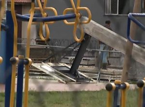 adolescente-morre-apos-cesta-de-basquete-desabar-em-quadra-publica-de-sp