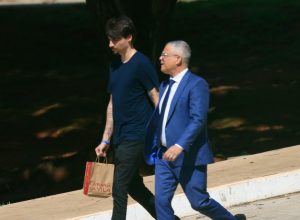 bolsonaro-recebe-jair-renan-e-michelle-em-primeiras-visitas-apos-inicio-da-execucao-da-pena