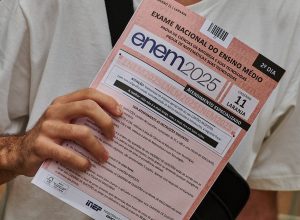 como-utilizar-a-nota-do-enem-para-estudar-no-brasil-ou-no-exterior