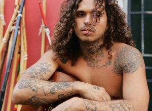 vitao-cai-no-samba,-com-toque-de-r&b,-na-safra-autoral-do-ep-‘o-que-e-amar?’