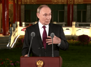kremlin-diz-que-putin-suspendera-ataques-a-kiev-ate-1o-fevereiro