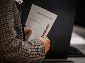 portugal-realiza-2o-turno-da-eleicao-presidencial,-com-socialista-favorito-para-vencer