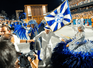 governo-afirma-que-nao-houve-ingerencia-em-enredo-de-escola-que-homenageou-lula-no-carnaval