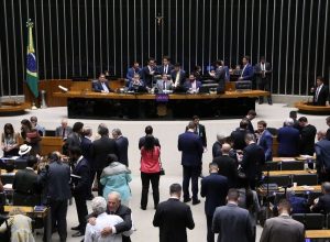 camara-aprova-pec-da-seguranca-em-1o-turno;-texto-vai-ao-2o-turno