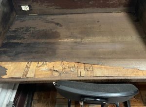 fios-expostos,-goteiras,-mofo:-apos-incendio,-alunos-relatam-problemas-no-predio-do-direito-da-usp