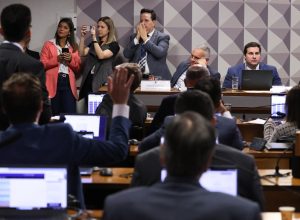 cpmi-do-inss-aprova-convocacao-de-cunhado-e-ex-namorada-de-vorcaro