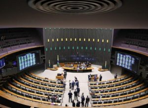 a janela-fechada-e-as-104-decisoes-abusivas-de-moraes