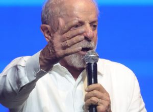 lula-paga-o-preco-pelo-desgaste-que-a-politica-vive-por-causa-da-corrupcao,-diz-presidente-do-pt