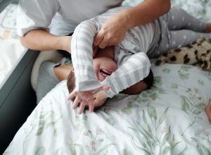 ‘olha-a-jessica!’:-o-que-ha-por-tras-da-trend-que-faz-criancas-pararem-de-chorar-instantaneamente