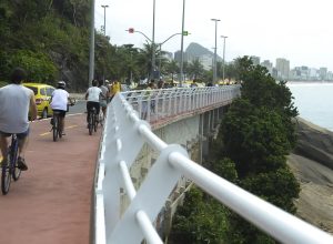 prefeitura-do-rio-fecha-ciclovia-tim-maia-apos-ondas-de-2-metros