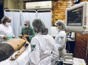 enamed-obrigatorio-para-medicos:-entenda-o-que-muda-a-partir-de-agora