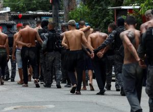 operacao-contencao:-17%-dos-policiais-retiraram-as-cameras-corporais