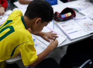 homeschooling-volta-a-pauta:-o-que-so-existe-na-escola-e-a-funcao-silenciosa-do-professor
