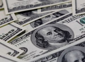 dolar-cai-para-r$-5,85-apos-trump-isentar-produtos-eletronicos