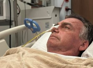 bolsonaro-tem-boa-evolucao-clinica,-mas-permanece-na-uti-sem-previsao-de-alta