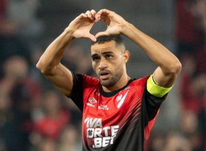 rodada-ajuda,-e-athletico-mantem-lideranca-da-serie-b