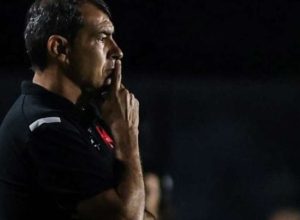 carille-destaca-ansiedade-e-reclama-de-oscilacao:-‘aceleramos-muito’